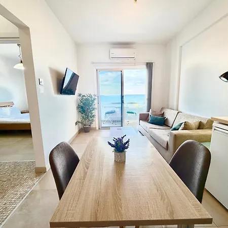 Golden Nest By The Sea * Larnaca