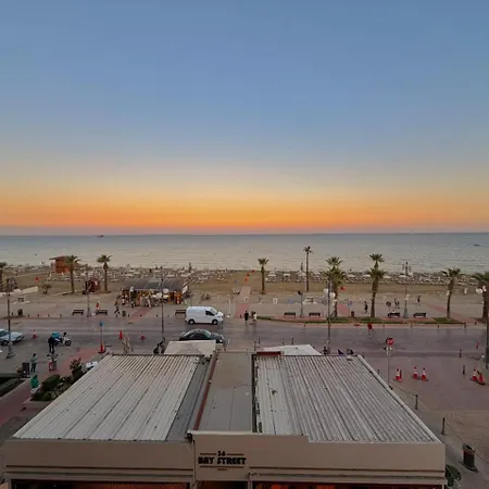 דירה Golden Nest By The Sea לרנקה